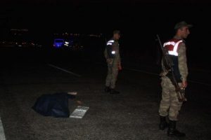 Otomobilin &ccedil;arptığı yaya &ouml;ld&uuml;