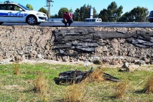 Motosiklet otomobil ile &ccedil;arpıştı