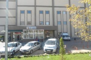 Oynadığı t&uuml;fekle kendini vurdu