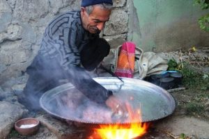 50 yıldır aynı mesleğini s&uuml;rd&uuml;r&uuml;yor