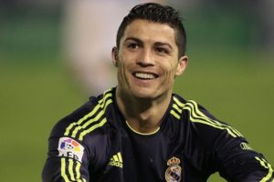 Annesi Ronaldo'yu rezil etti