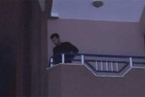 Hırsızdan korkup alt kata atladı ama...