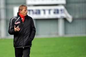 Timsah Kayserispor'a bileniyor