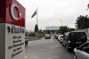 Sınır kapılarında bayram yoğunluğu