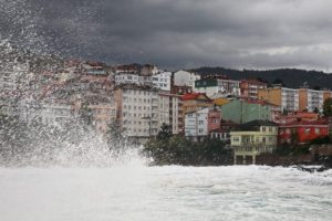 Karadeniz'de şiddetli fırtına