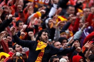 Derbide B&uuml;lent Tulun istifa sesleri