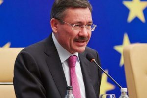 G&ouml;k&ccedil;ek'ten Kılı&ccedil;daroğlu'na: Erkeksen davet etme