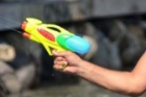 Su tabancası g&ouml;zaltına aldırttı