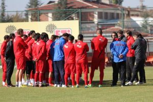 Es-Es &Ccedil;aykur Rizespor ma&ccedil;ına hazırlanıyor