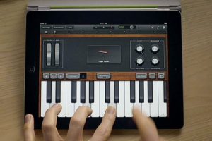 GarageBand iOS 7 i&ccedil;in &uuml;cretsiz oluyor