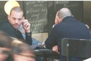 Kıvan&ccedil; Tatlıtuğ ile Sneijder'in sıkı dostluğu