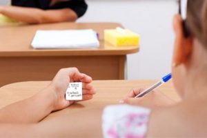 Kopya &ccedil;eken &ouml;ğrenciye sıkı takip