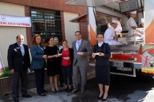 'Cana can verenler' i&ccedil;in lokma d&ouml;k&uuml;ld&uuml;