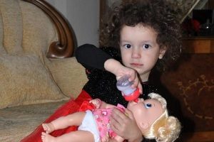 Azra bebekten haber var