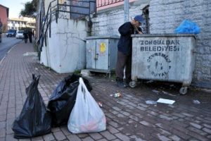Emekli madencinin ek geliri &ccedil;&ouml;pten