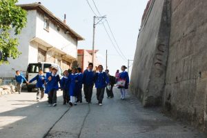Her g&uuml;n okumak i&ccedil;in 45 dakika y&uuml;r&uuml;yorlar - &Ouml;ZEL HABER