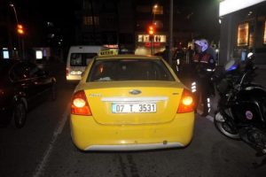 'Dur' ihtarına uymayan takside yarım kilo esrar