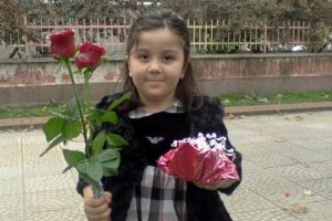 Melis &ouml;deneğe katıldı