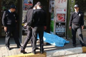 Sokakta yaşayan adam &ouml;l&uuml; bulundu