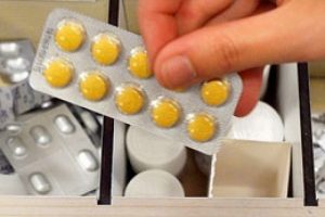 Doktorlara akılcı ila&ccedil; sınavı yapılacak