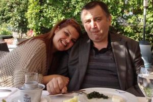 Elif Karlı babasını kaybetti...
