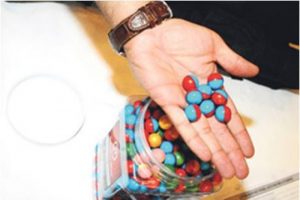 Polisin mermisi &ccedil;&uuml;r&uuml;k sarımsak kokacak!