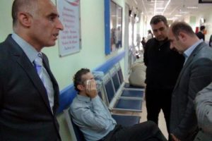 &Ouml;ğretmene saldırı protesto edildi