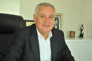 İki milyon esnaf yasayı bekliyor