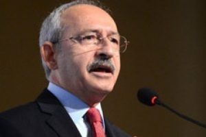 Kadının v&uuml;cudu &uuml;zerinden siyaset yapıyorlar