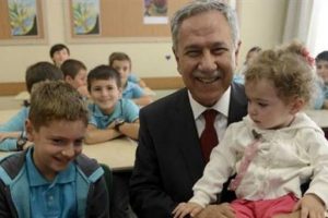 'Bu asırda k&ouml;t&uuml;l&uuml;kleri ancak evlilik &ouml;nler'