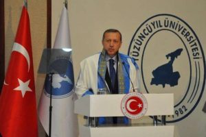 Başbakan'ı bu tezah&uuml;ratla karşıladılar