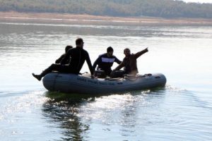 Balık tutmak i&ccedil;in &ccedil;ıktılar kayboldular