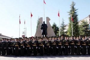 Komutanlardan hatıra fotoğrafı