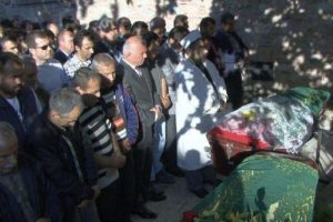 Eski nişanlı kurbanı baba- kız g&ouml;zyaşlarıyla uğurlandı