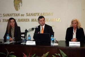G&ouml;&ccedil;le gelenlere &ouml;fke kontrol&uuml; eğitimi