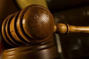 İngiltere'de telekulak yargılaması başladı