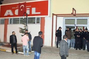 Kadın mahkumlar koğuşu ateşe verdi!