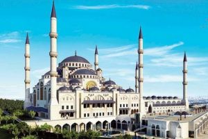 &Ccedil;amlıca Camii y&uuml;kselmeye başladı