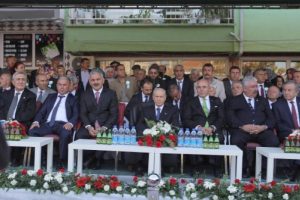 "Aziz milletimiz, vatanı i&ccedil;in g&ouml;ğs&uuml;n&uuml; siper etti"