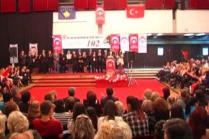 T&uuml;rk Partisinden tanıtım ve kutlama