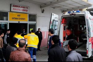 K&uuml;tahya'da tırla minib&uuml;s &ccedil;arpıştı: 16 yaralı