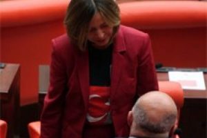 Dilek Akag&uuml;n Yılmaz ile Sırrı Sakık tartıştı