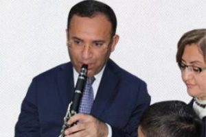 Bekir Bozdağ'ın klarnetle imtihanı!
