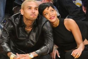 Chris Brown rehabilitasyon yolcusu
