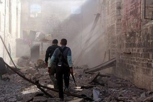 Suriye'de &ouml;l&uuml;m kol geziyor