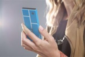 Motorola'dan yapboz telefon