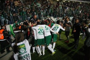 "Bursaspor taraftarları beni de coşturuyor"