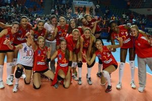Galatasaray galibiyetle tanıştı!