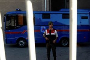 28 Şubat Davası'nda "kaş g&ouml;z işaretiyle tehdit" krizi