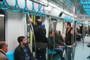 Kimisi meraktan kimisi de gezmek i&ccedil;in